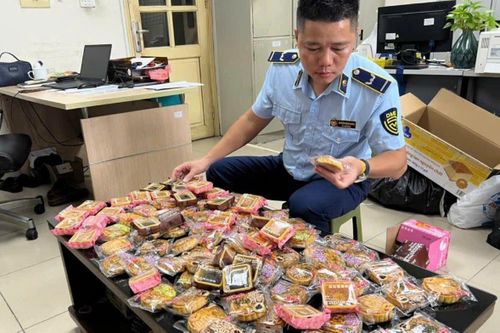 Hà Nội: Cẩn trọng khi mua bánh Trung thu không rõ nguồn gốc