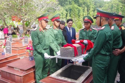 Sơn La: Truy điệu, an táng hài cốt liệt sĩ được quy tập tại bản Hua Đán