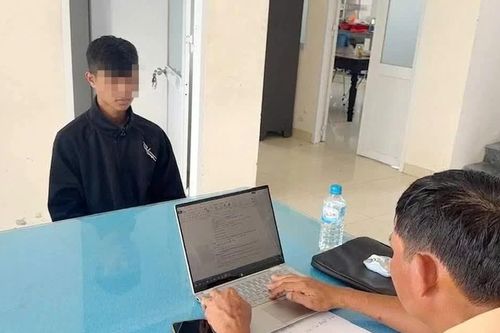 Làm rõ hành tung thiếu niên 'diễn xiếc' xe máy trên QL1A