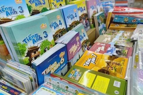 Bảo đảm đủ sách giáo khoa cho học sinh trước ngày 15/9