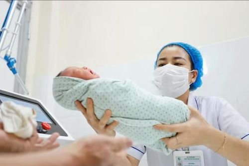 Hà Nội dự kiến chi 4 triệu đồng cho phụ nữ sinh đủ hai con trước 35 tuổi