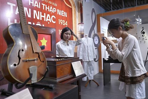 Tái hiện một thời kỳ rực rỡ của tân nhạc Hà Nội
