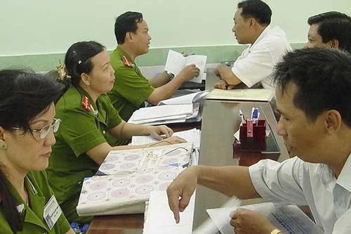 Không đứng tên nhà vẫn có thể đăng ký thường trú, Luật Cư trú quy định thế nào?