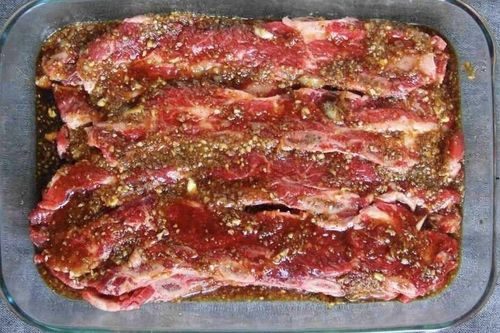 Ướp thịt bò: Thêm một thìa gia vị này vào, thịt sẽ mềm thơm, không còn mùi hôi