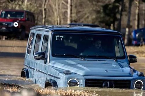 Mercedes đăng ký sáng chế SUV địa hình có thể nổi trên mặt nước