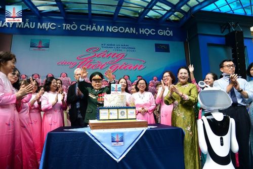 Nhiều hoạt động ý nghĩa kỷ niệm 35 năm thành lập trường Nguyễn Siêu