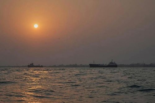 Iran chuyển cho Mỹ danh sách 7 điều kiện để mở lại eo biển Hormuz