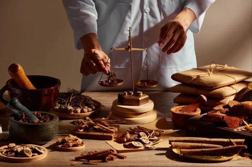 Bộ Y tế đề xuất BHYT chi trả thêm 129 thuốc y học cổ truyền
