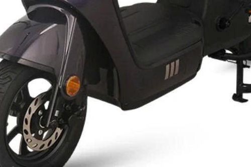 Xe máy điện giá hơn 10 triệu đồng, có mẫu đi gần 130 km/sạc, không cần bằng lái phù hợp với học sinh trên 16 tuổi