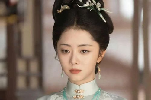 Bất chấp bị chê 'ké fame', Lan Hương Như Cố của Đàm Tùng Vận vẫn bùng nổ