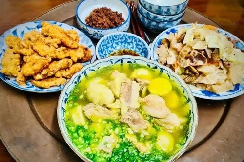 Những món ăn quen thuộc từ khoai sọ