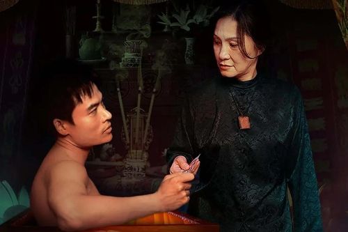 Sự tinh nghịch của Khương Ngọc hại 'Lên hương'