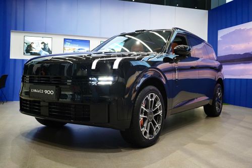 Lynk & Co 900 bốc cháy, đại lý nói do pin dự phòng