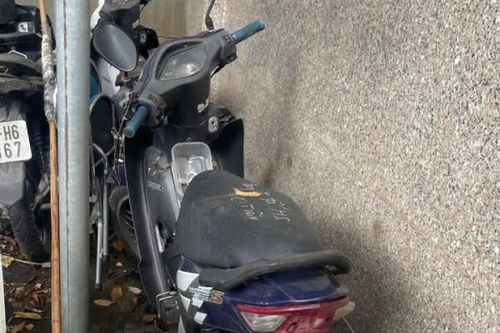 Công an TP Hà Nội tìm chủ sở hữu xe máy liên quan vụ làm giả con dấu, tài liệu