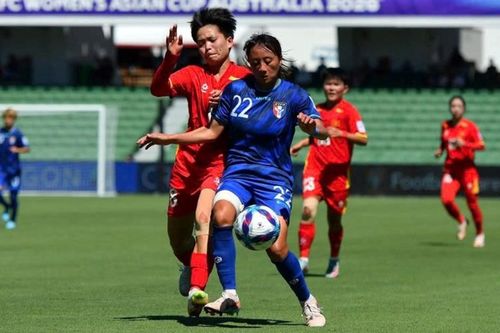Thử thách đầu tiên cho 'Những cô gái kim cương'