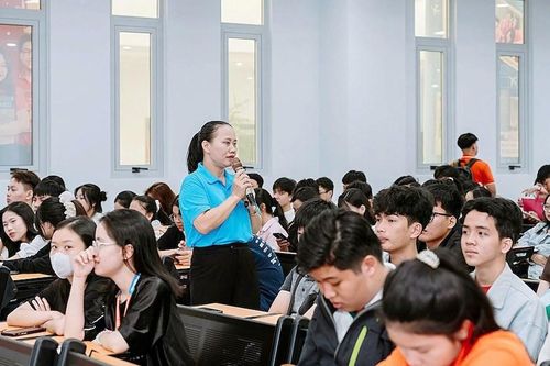 Gia Lai: Phấn đấu 100% học sinh, sinh viên tham gia BHYT