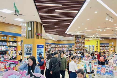 Gần 12 tỉ đồng doanh thu bình quân mỗi ngày: Vì sao nhà sách vẫn sống khỏe?