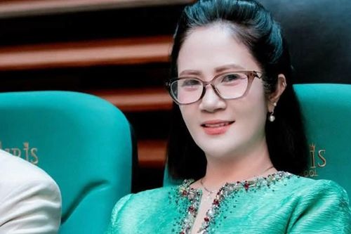 NSƯT Cao Nguyệt Hằng:Nghệ sĩ cần học cách sống 'chuẩn mực' ngay​ từ giảng đường