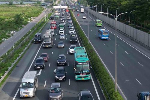 Hoàn thiện quy định về khoảng cách an toàn trên cao tốc phù hợp với điều kiện cầu, đường, mật độ giao thông