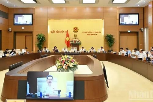 Công bố nghị quyết của Ủy ban Thường vụ Quốc hội khóa XVI