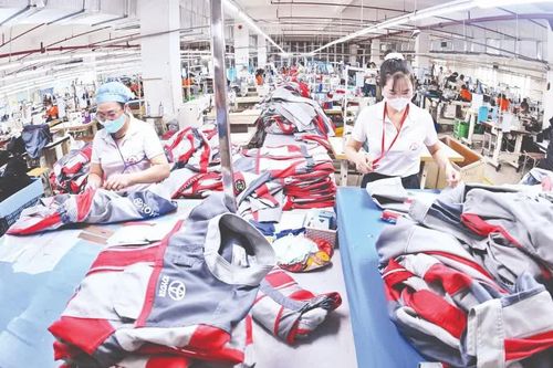 Trình Quốc hội 3 dự án luật quan trọng về lao động, tiền lương và bảo hiểm xã hội vào tháng 10