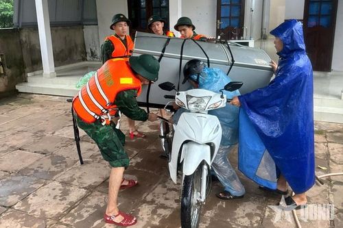 591 nhà bị ngập, sơ tán khẩn cấp 712 hộ dân do mưa lũ
