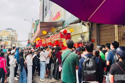 TP Hồ Chí Minh: Bánh trung thu vào mùa, đa dạng kênh mua sắm