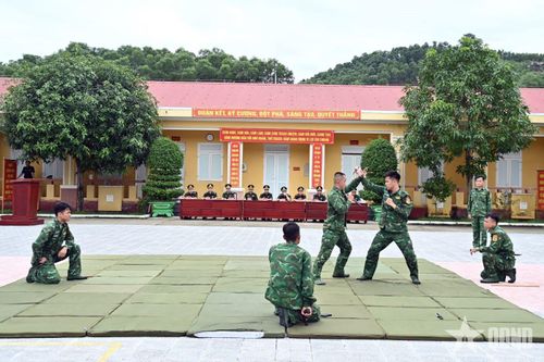 Kiểm tra, động viên đội tuyển võ thuật Bộ đội Biên phòng TP Huế