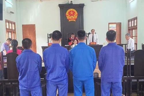Xộ khám cả đám!