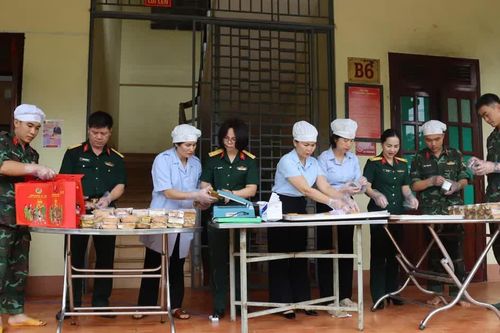 Gần 20.000 bánh trung thu tặng thiếu nhi vùng biên giới Gia Lai, Quảng Ngãi, Quảng Trị
