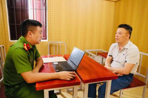 Khởi tố đối tượng mạo danh lãnh đạo để lừa đảo chiếm đoạt tài sản