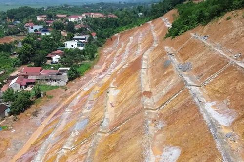 Công trình chống sạt có dấu hiệu đứt gãy