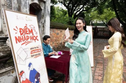 Hoa hậu, nghệ sĩ nô nức 'Nhận học bạ - làm Giám sinh' tại Văn Miếu