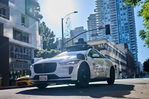 Taxi tự lái Waymo chủ động báo cảnh sát khi phát hiện hành khách giấu súng