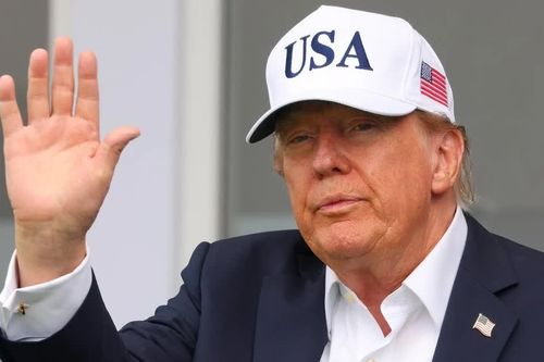 Tổng thống Trump nói Mỹ 'có thể ở lại Iran và giữ lấy dầu', giống như Venezuela