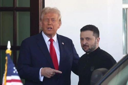 Tổng thống Mỹ Trump kêu gọi Ukraine ngừng tấn công các nhà máy lọc dầu Nga