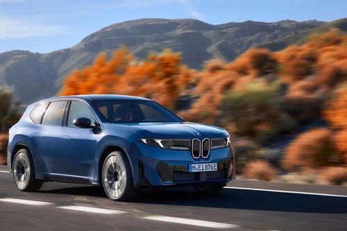 Loạt xe Audi, BMW, Porsche, Ford bị cảnh báo tới khách Việt, chuyện gì xảy ra?