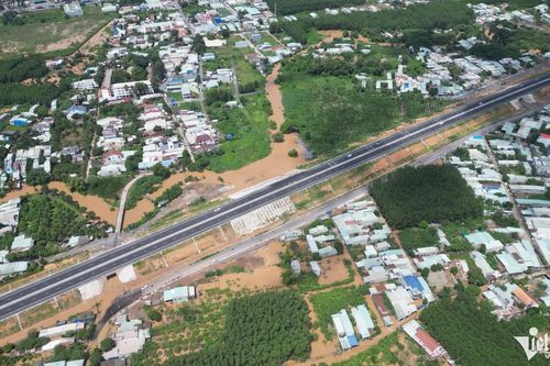 Nguyên nhân ban đầu khiến hơn 400 hộ dân cạnh cao tốc ở Đồng Nai bị ngập sâu