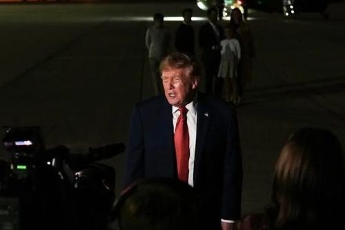 Ông Trump nói về tin Iran dùng ảnh vệ tinh Trung Quốc để tấn công căn cứ Mỹ