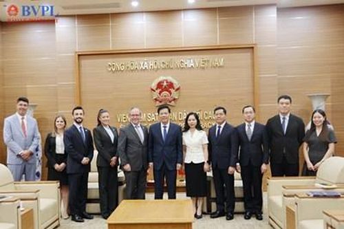 Lãnh đạo VKSND tối cao tiếp Tổng Chưởng lý Bang Ontario, Canada