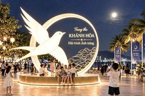 Lần đầu tiên Khánh Hòa tổ chức Lễ hội Trung thu 'Hải trình Ánh trăng'