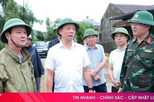 Chủ tịch UBND tỉnh kiểm tra công tác phòng, chống thiên tai tại phường Vũng Áng