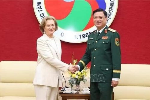 Cận cảnh phòng xét nghiệm quy mô lớn nhất khu vực của Trung tâm Nhiệt đới Việt - Nga