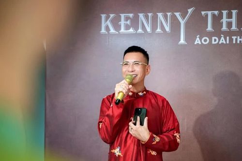 Nhà thiết kế Kenny Thái: 'Áo dài là văn hóa, khí chất của người Việt'
