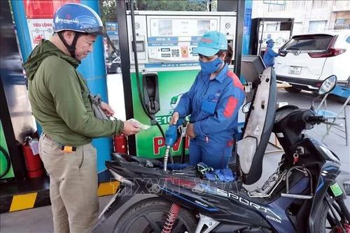 Giữ nhịp tăng trưởng trước sức ép lạm phát
