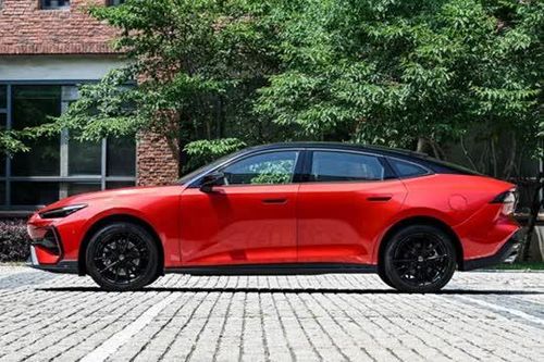 Xe sedan công suất 245 mã lực, siêu tiết kiệm xăng, giá hơn 440 triệu đồng