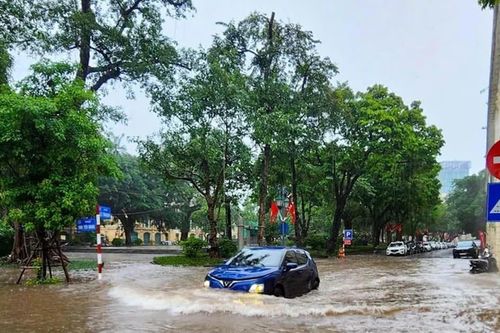 Miền Bắc mưa lớn diện rộng, Hà Nội có nơi trên 250 mm