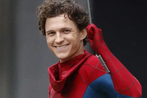 Tom Holland trở thành diễn viên có doanh thu cao nhất lịch sử