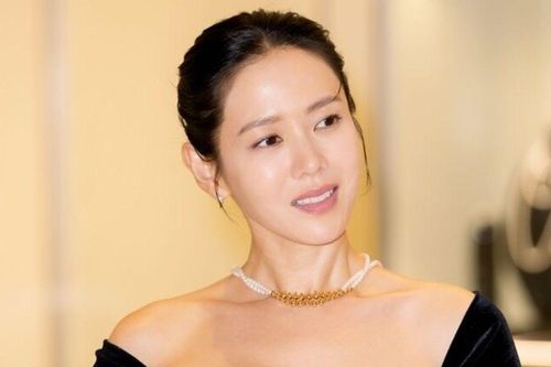 Son Ye Jin trải lòng về những khó khăn khi làm mẹ