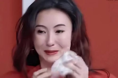 Diện mạo mới của Trương Bá Chi gây tranh cãi